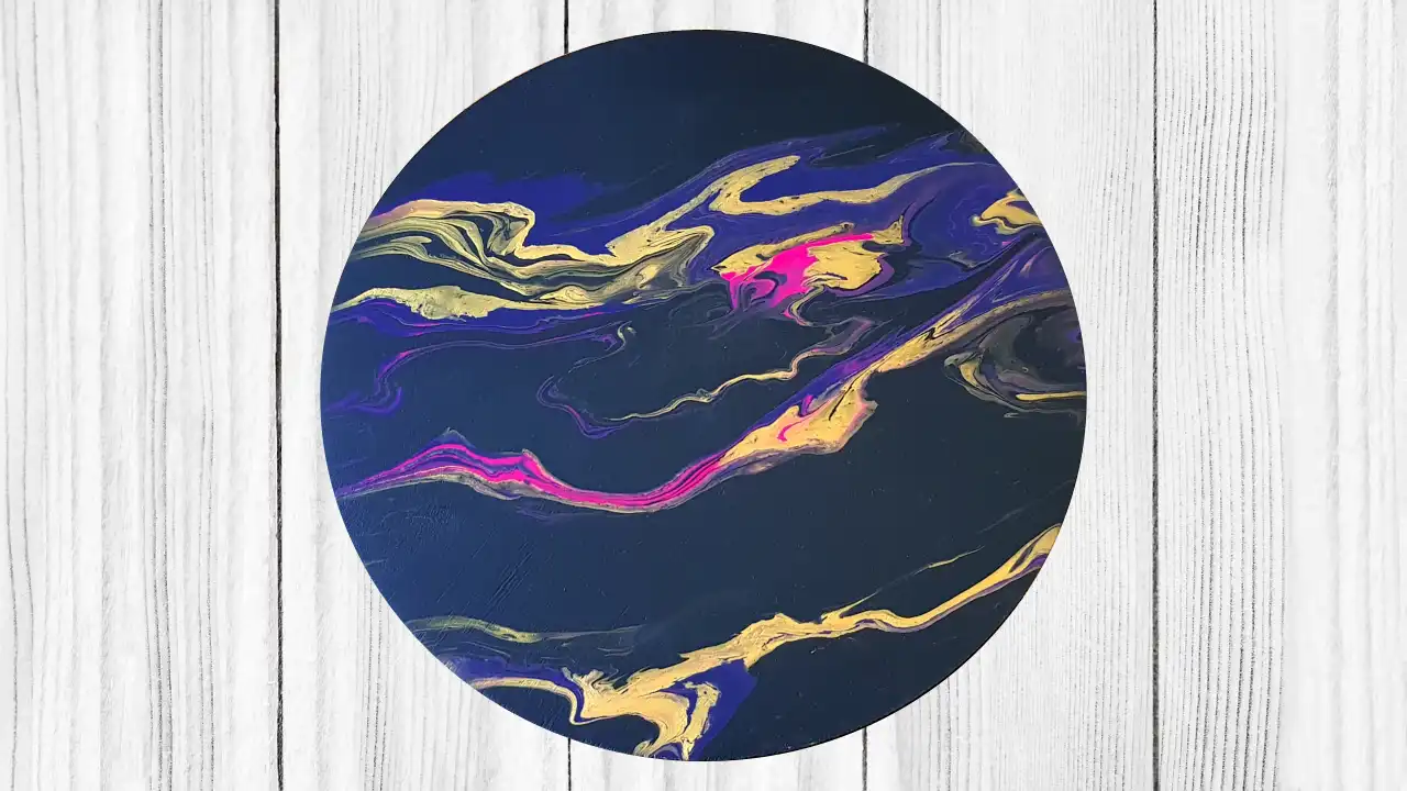 planete en pouring violet doré